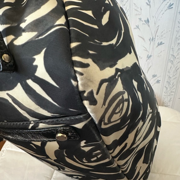 Kate Spade Storybook Lining Floral Shoulder Bag - Picture 8 of 16